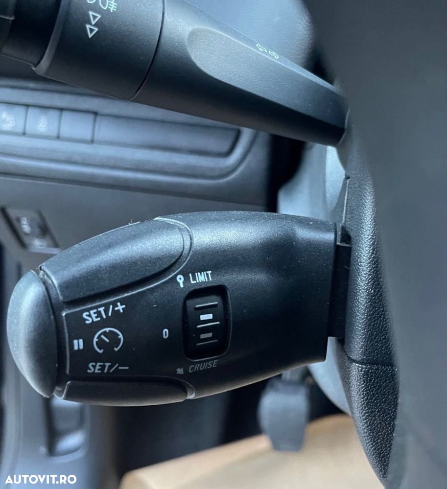 Peugeot 208 PureTech 110 Stop & Start Allure - 14