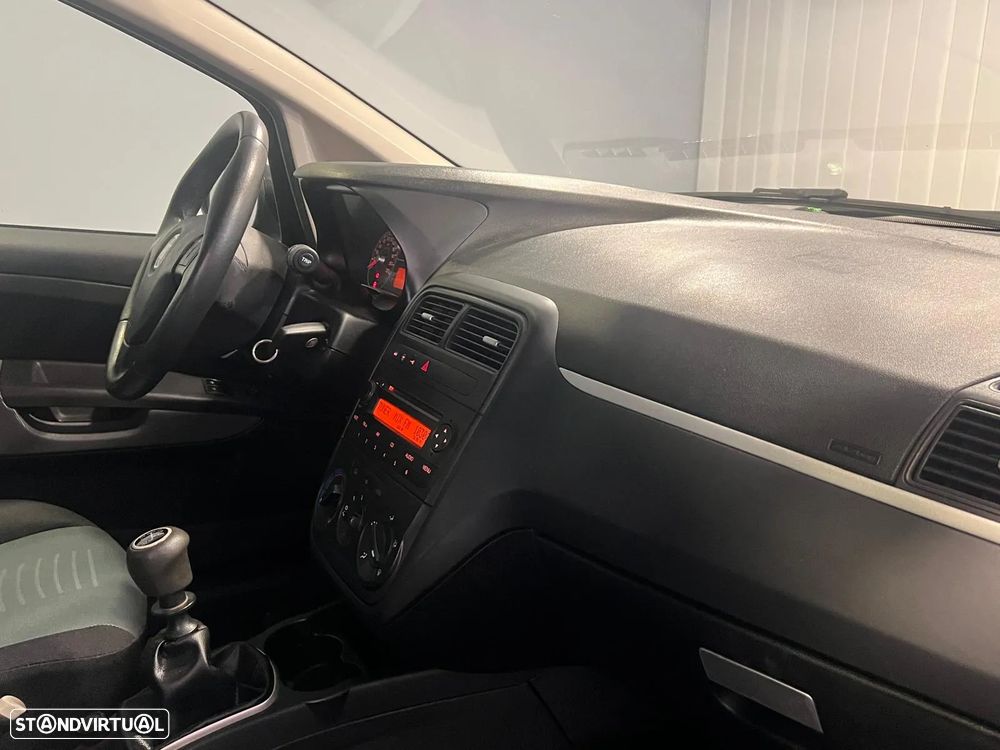 Fiat Grande Punto 1.2 Active - 4