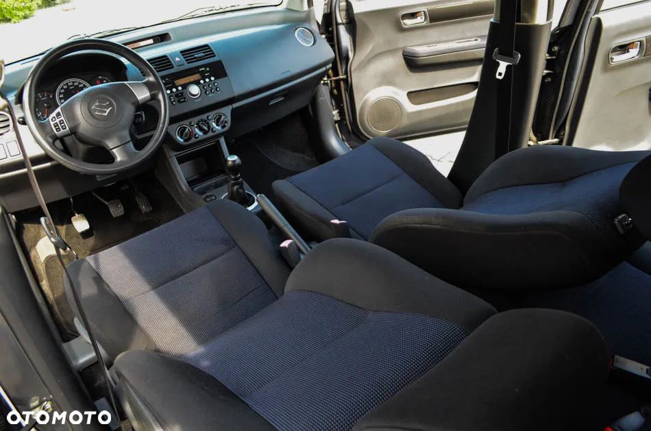 Suzuki Swift 1.3 4x4 Comfort - 34
