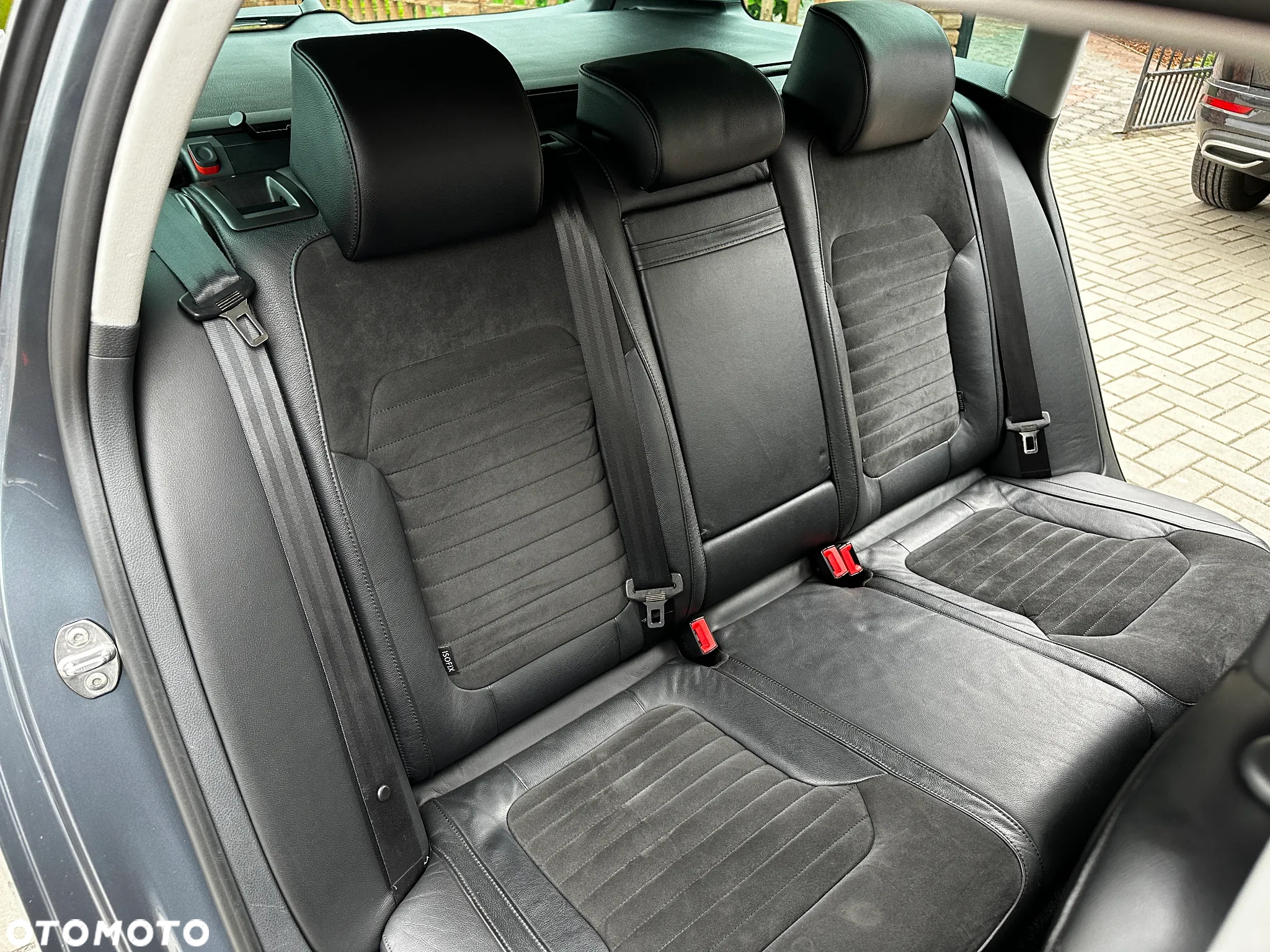 Volkswagen Passat - 25