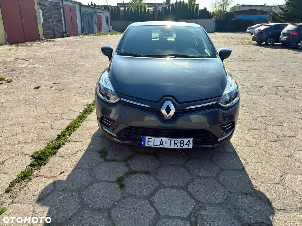 Renault Clio - 1