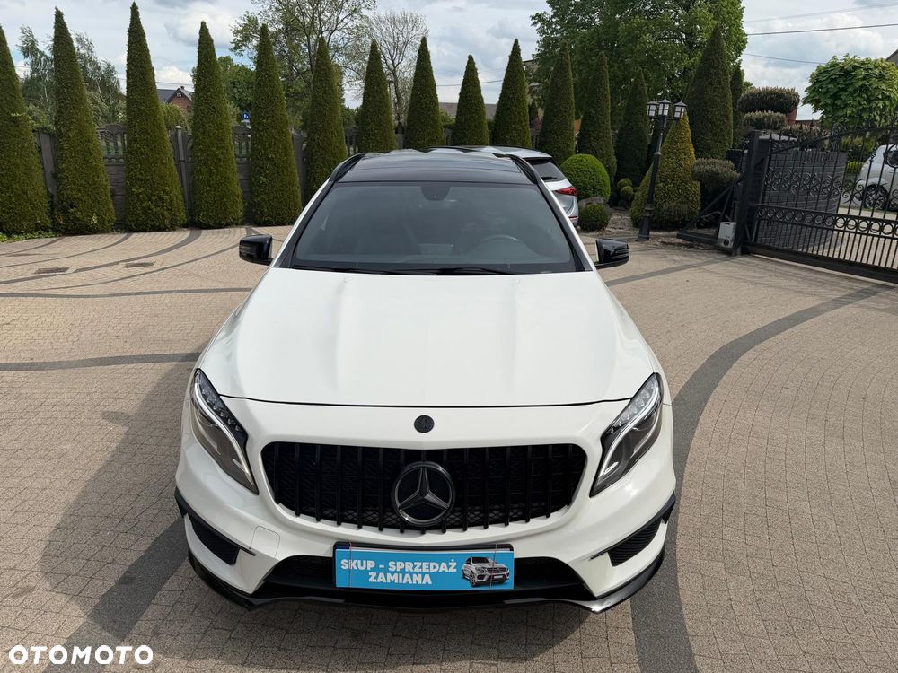 Mercedes-Benz GLA 45 AMG 4Matic 7G-DCT - 35