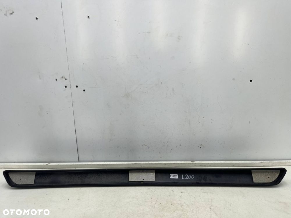Spoiler Mitsubishi L200 06r- lotka na dach bagażnika zabudowy HARDTOP Road Ranger na szybe otwieraną - 12