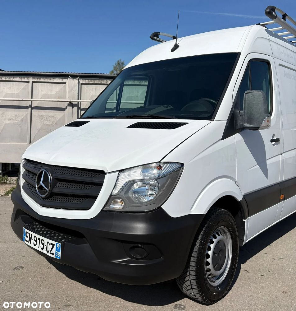 Mercedes-Benz Sprinter - 1