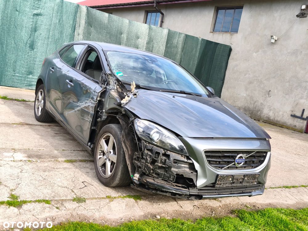 Volvo V40 - 36