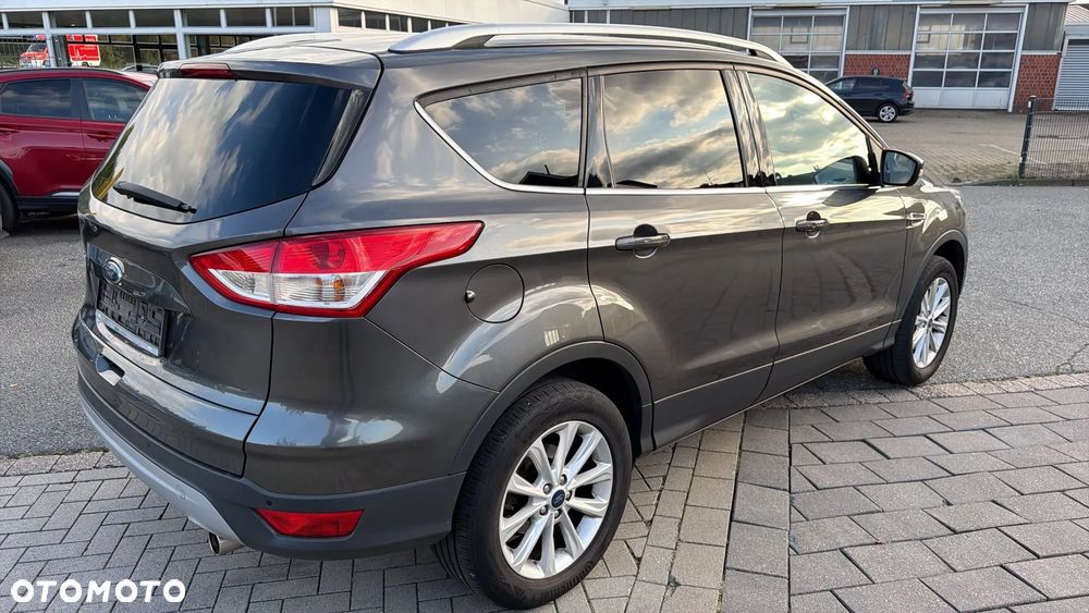 Ford Kuga - 4
