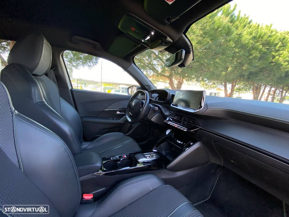 Peugeot e-2008 50 kWh GT - 10