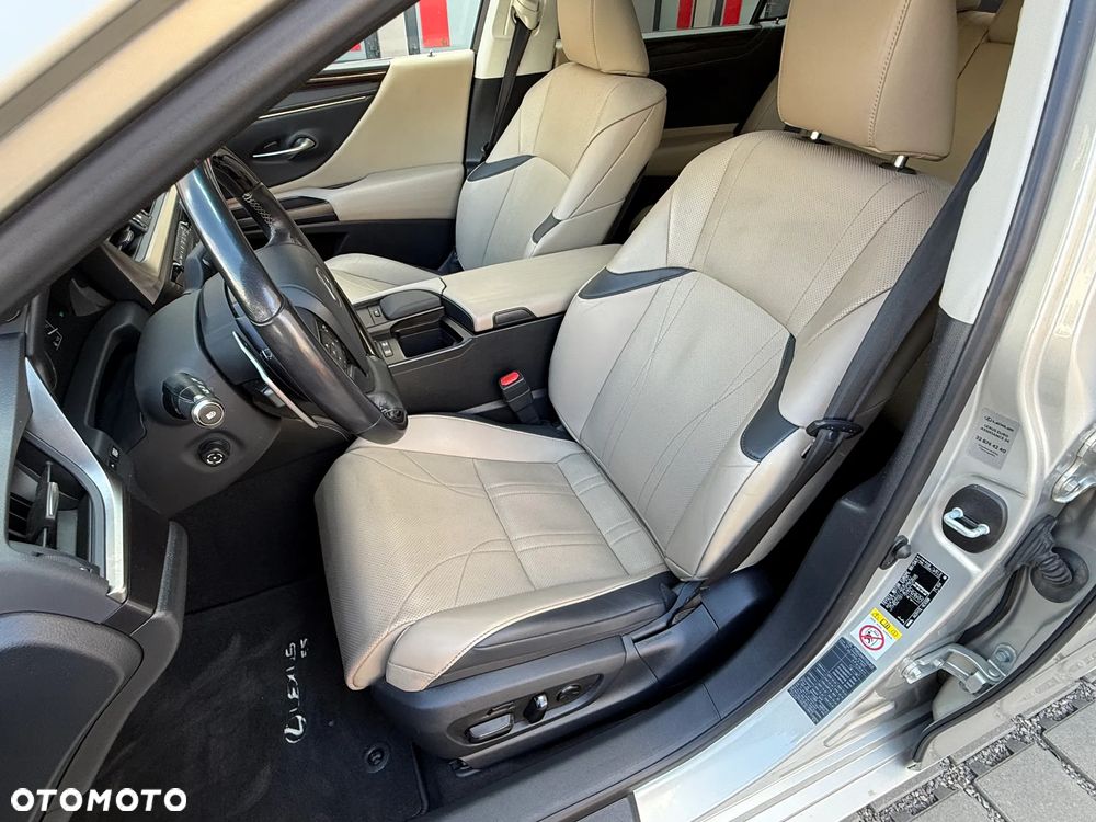 Lexus ES 300h Prestige - 6