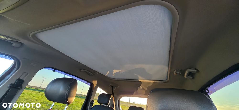 Ford S-Max 2.2 TDCi DPF Titanium - 15