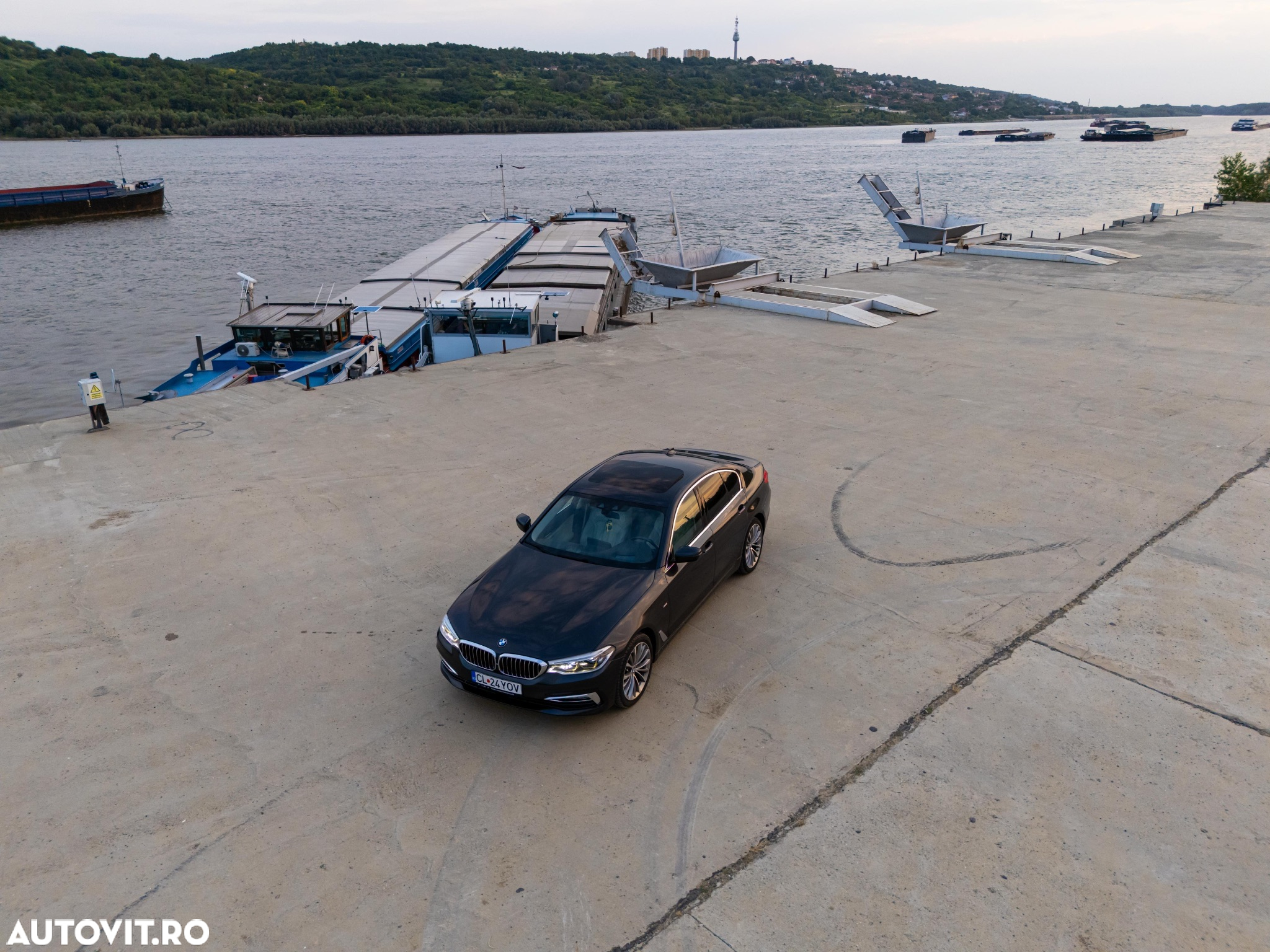 BMW Seria 5 530d xDrive AT - 12