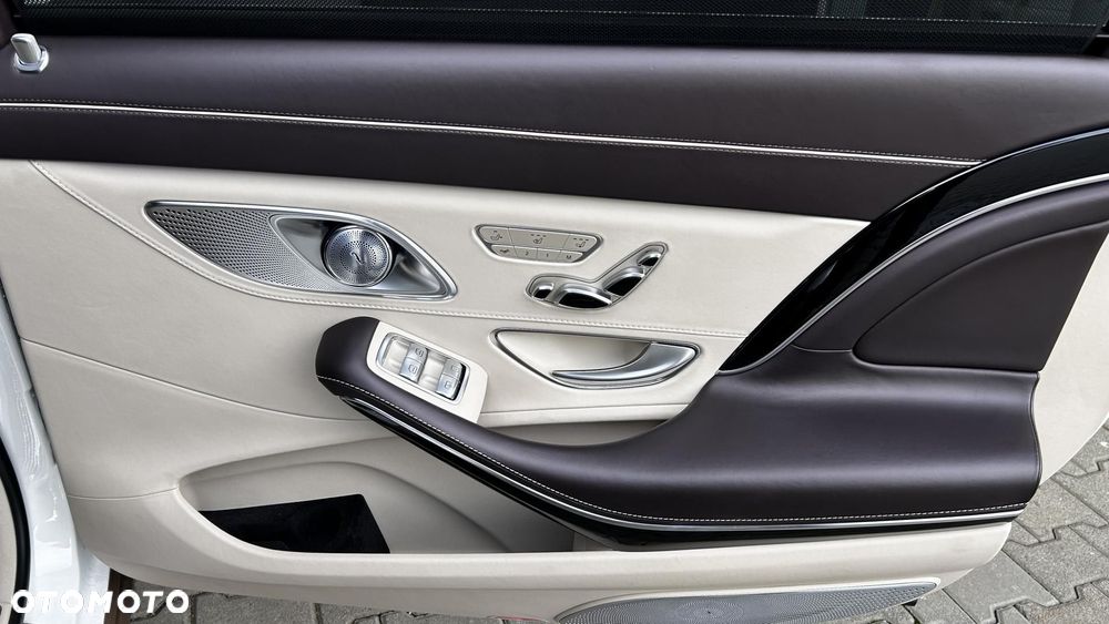 Mercedes-Benz Klasa S 560 4-Matic L 9G-TRONIC - 35
