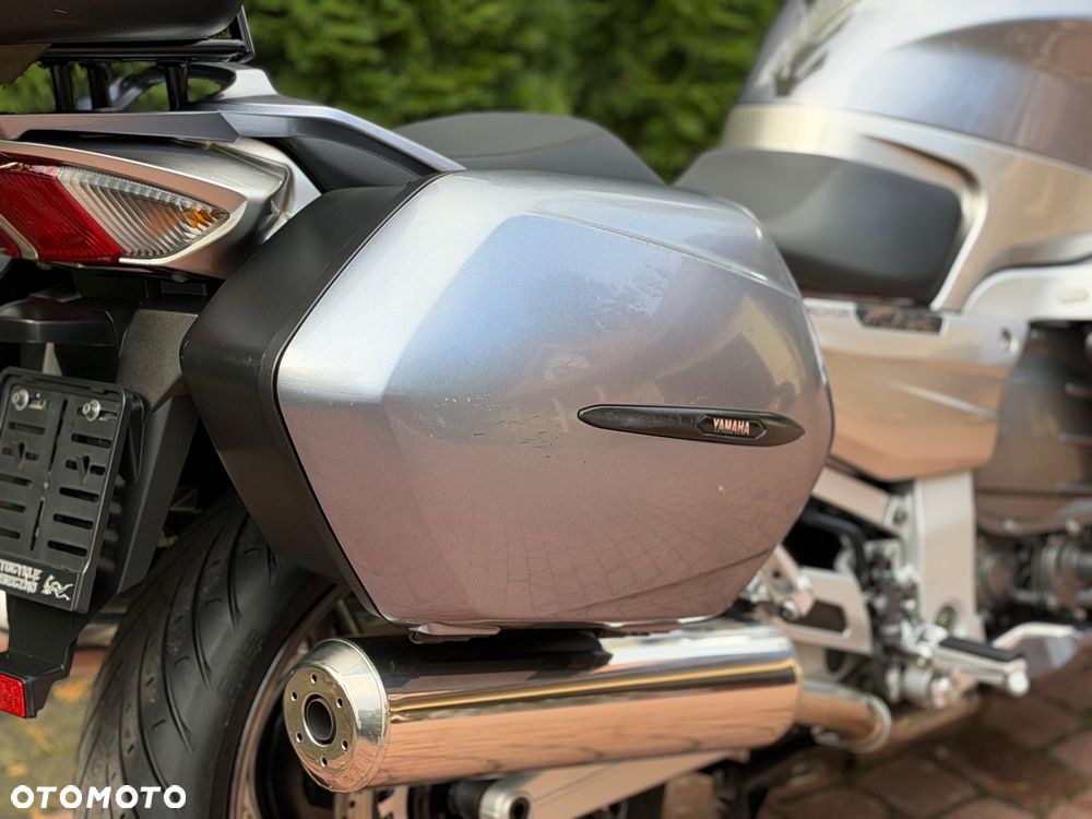 Yamaha FJR - 23