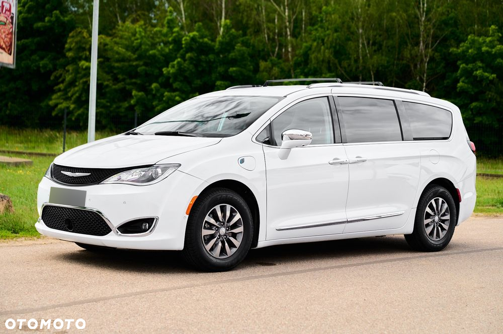 Chrysler Pacifica - 5