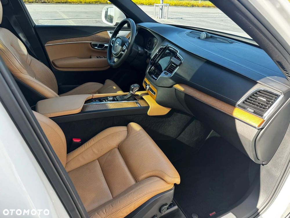 Volvo XC 90 T6 AWD Inscription 7os - 25