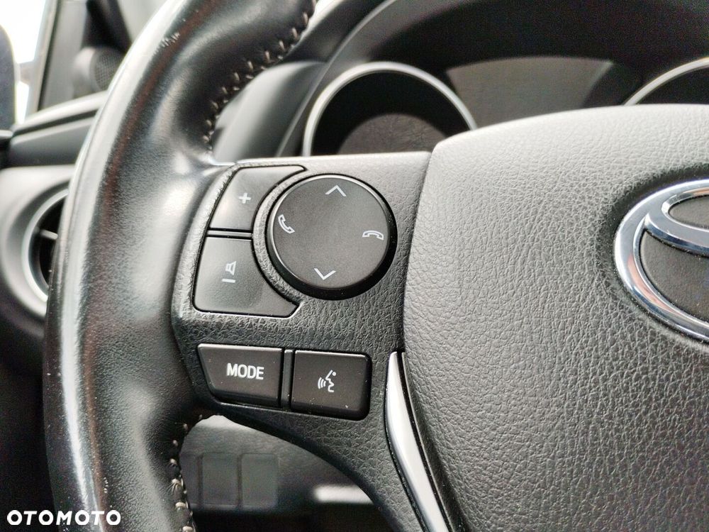 Toyota Auris Hybrid 135 Premium - 15