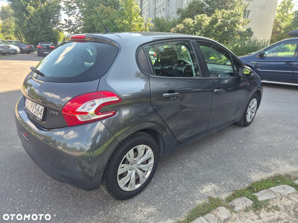 Peugeot 208 1.2 PureTech Allure - 8