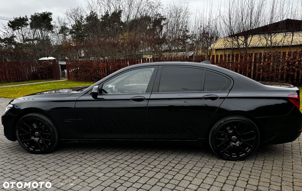 BMW Seria 7 740d Edition Exclusive - 11