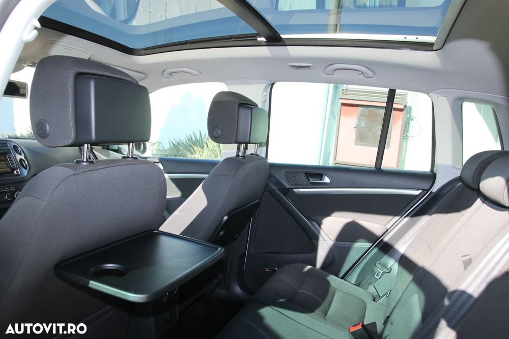 Volkswagen Tiguan 2.0 TDI 4Motion DSG Sport & Style - 12