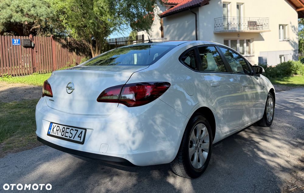 Opel Astra 1.6 Active EU6 - 8
