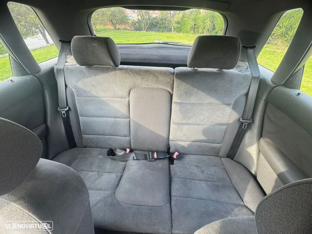 Audi A3 1.9 TDI Attraction - 6