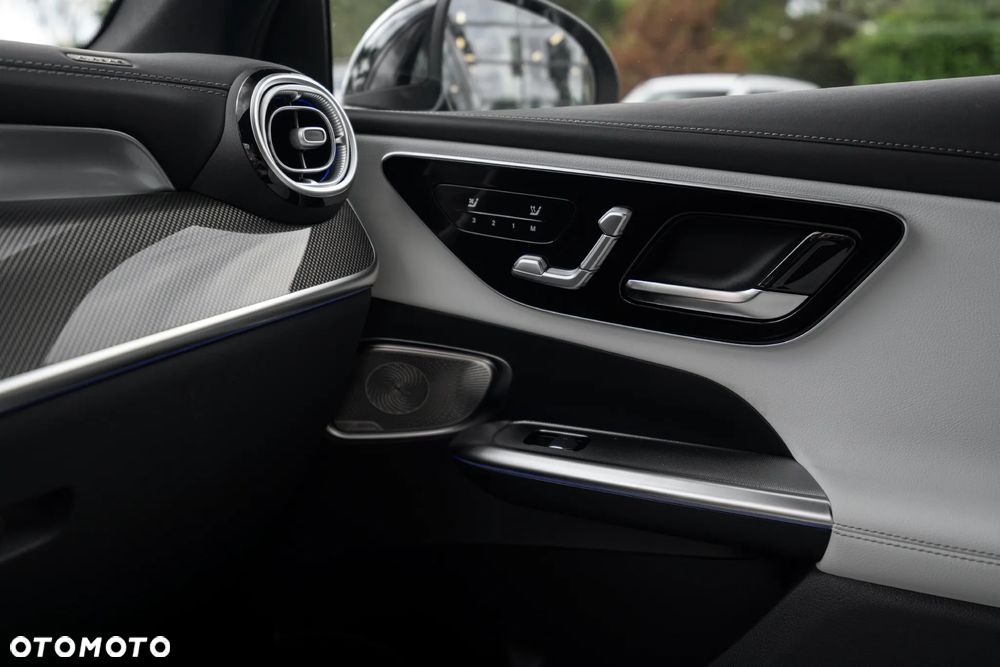 Mercedes-Benz GLC 300 de 4Matic 9G-TRONIC AMG Line - 17