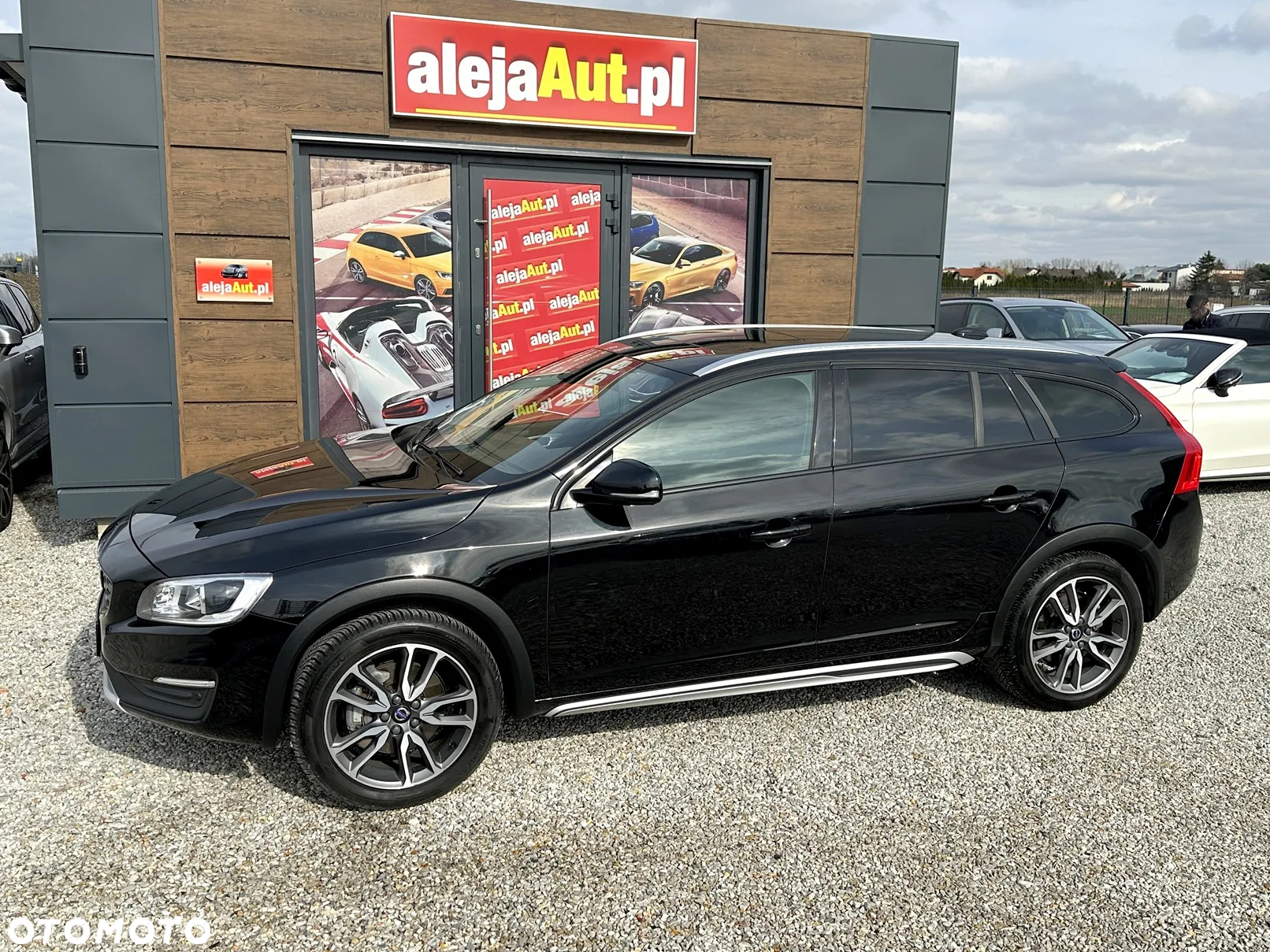Volvo V60 Cross Country T5 AWD Momentum - 11