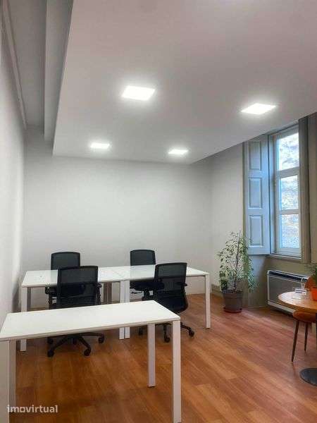 Escritório privado - 25m2 - Rua de Costa Cabral / AV. Combatentes - Grande imagem: 2/11