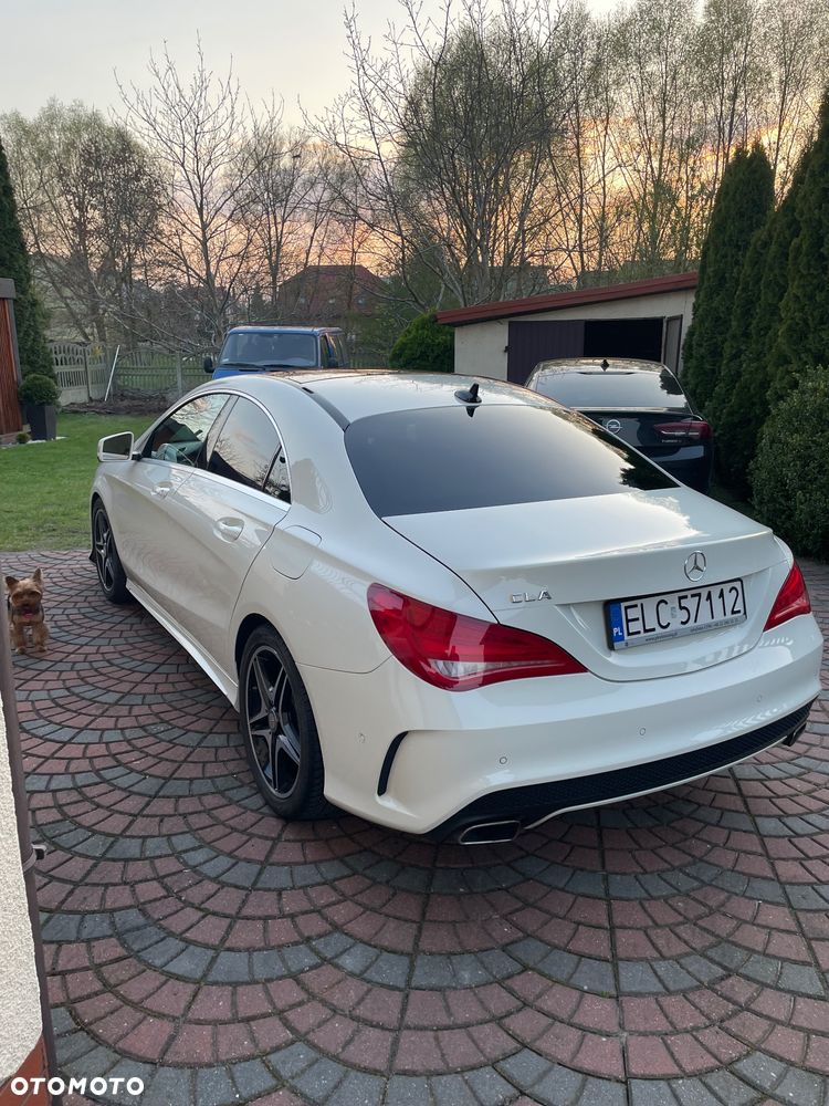 Mercedes-Benz CLA 200 7G-DCT AMG Line - 3
