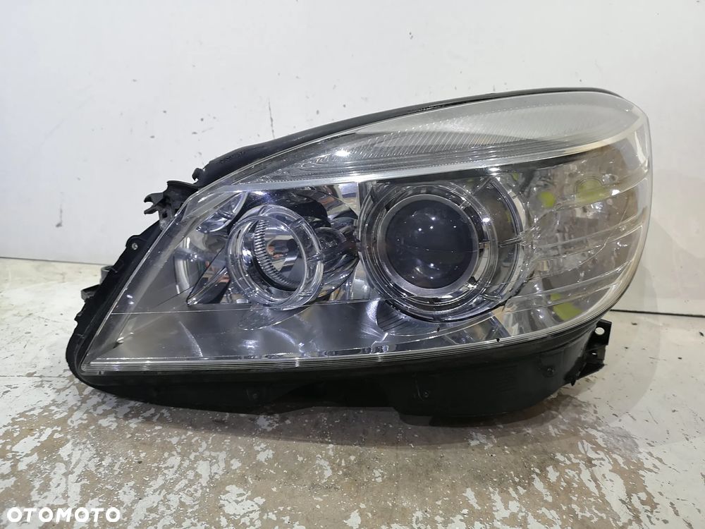 Lampa Lewa Mercedes Cklasa W204 A204 Xenon Bi-xenon nie skretny Przed Lifem Przód Przedia - 1