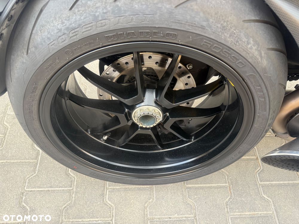 Ducati Diavel - 11