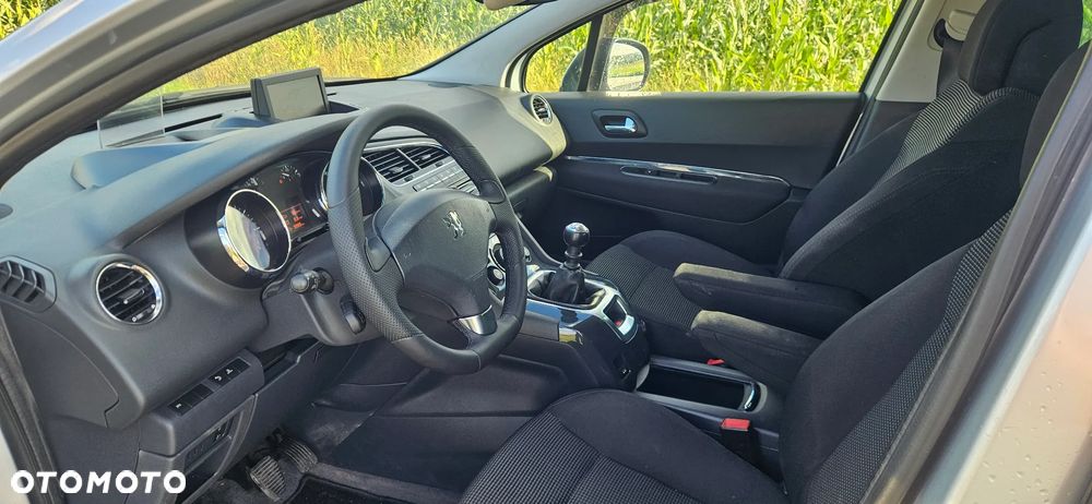 Peugeot 5008 - 12