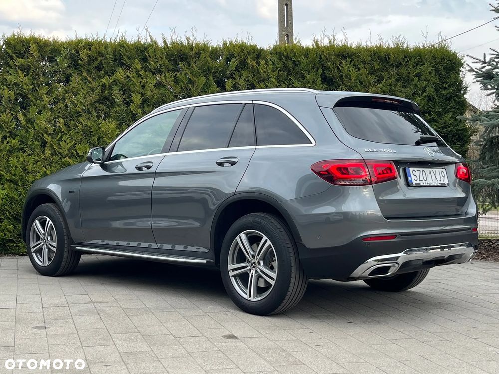 Mercedes-Benz GLC 300 e 4-Matic - 11