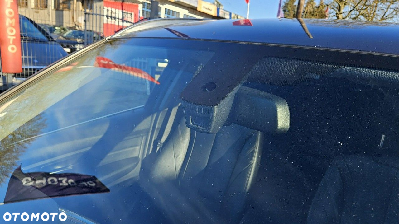 BMW Seria 3 320d Touring Luxury Line - 40