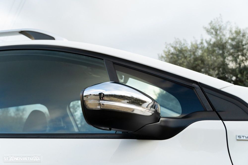 Peugeot 2008 1.6 BlueHDi Style - 23