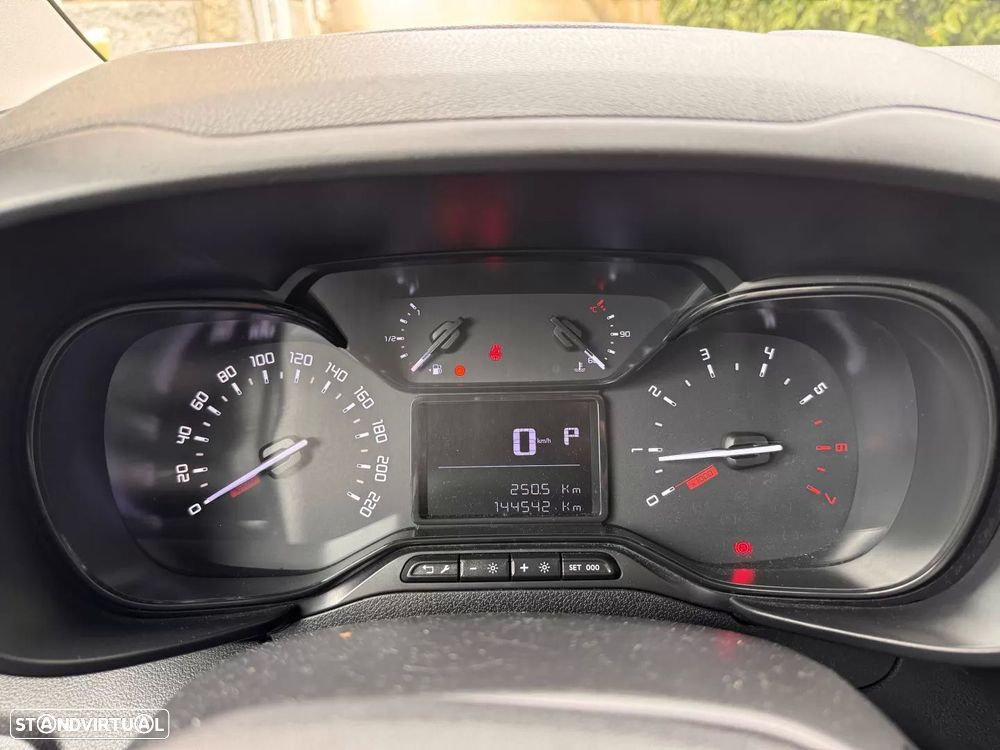 Citroën berlingo 1.5 bluehdi xl eat8 - 11