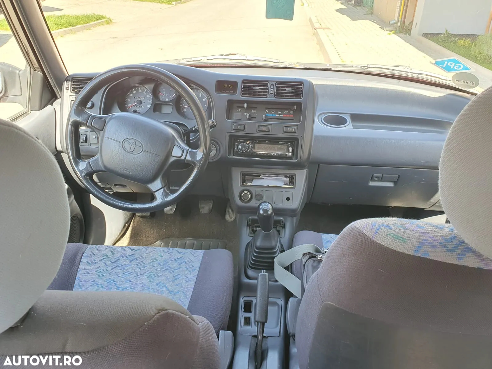 Toyota RAV4 - 6