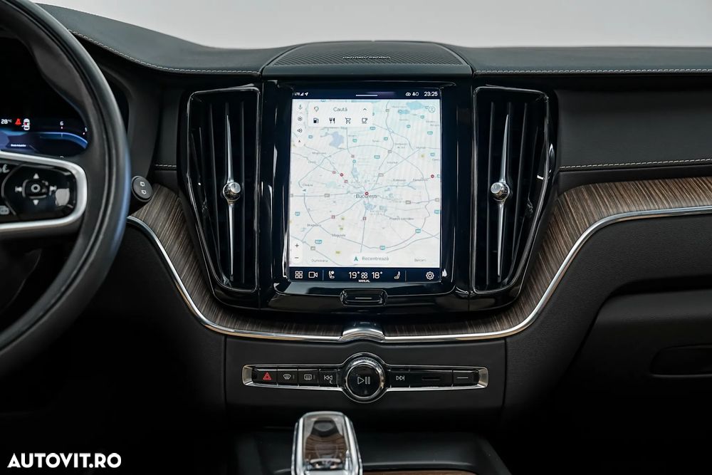 Volvo XC 60 B5 D AWD Geartronic Inscription - 35