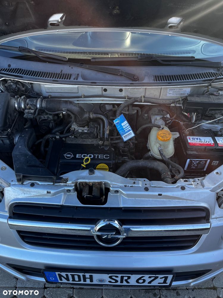 Opel Agila 1.0 12 V - 15