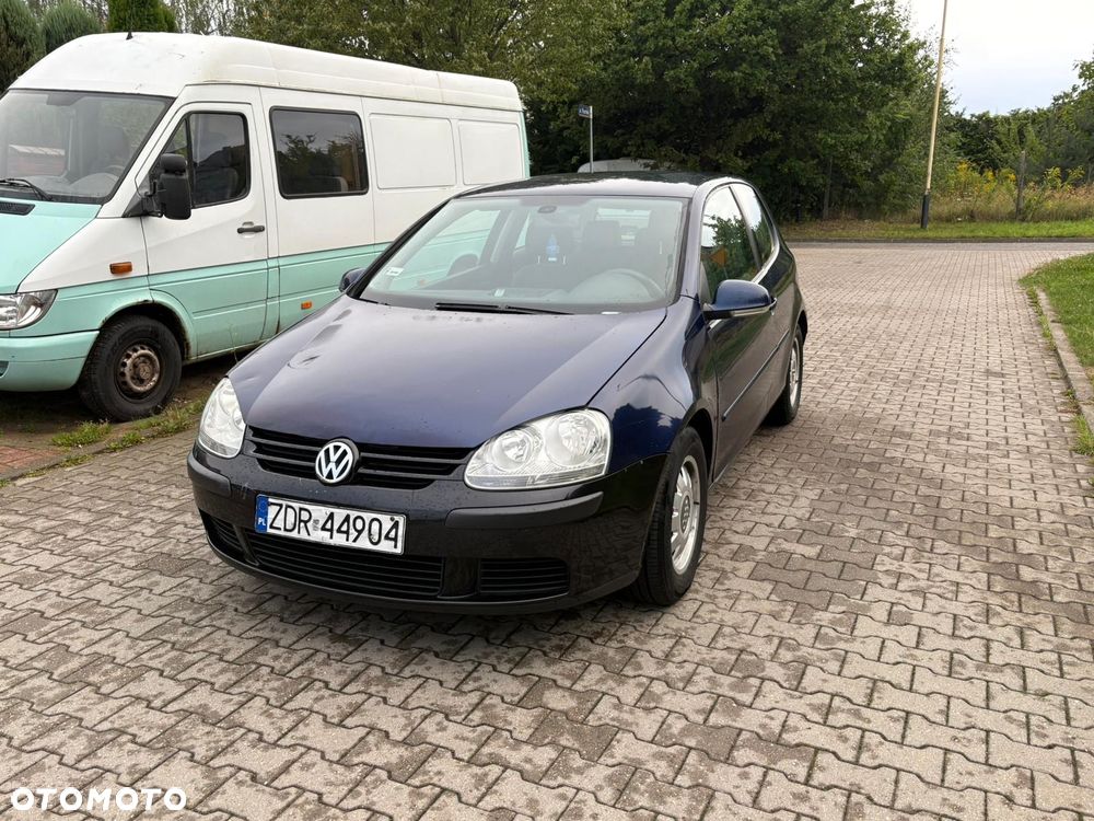 Volkswagen Golf - 1