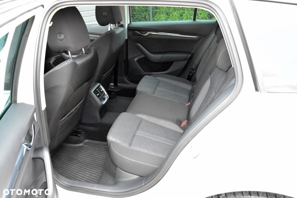 Skoda Octavia 2.0 TDI 4x4 Style DSG - 36