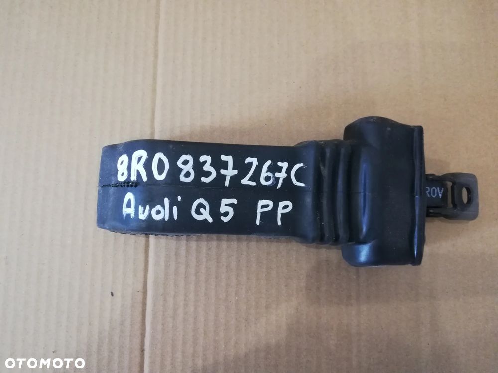 AUDI Q5 8R0 OGRANICZNIK DRZWI PRAWY PRZÓD 8R0837267C