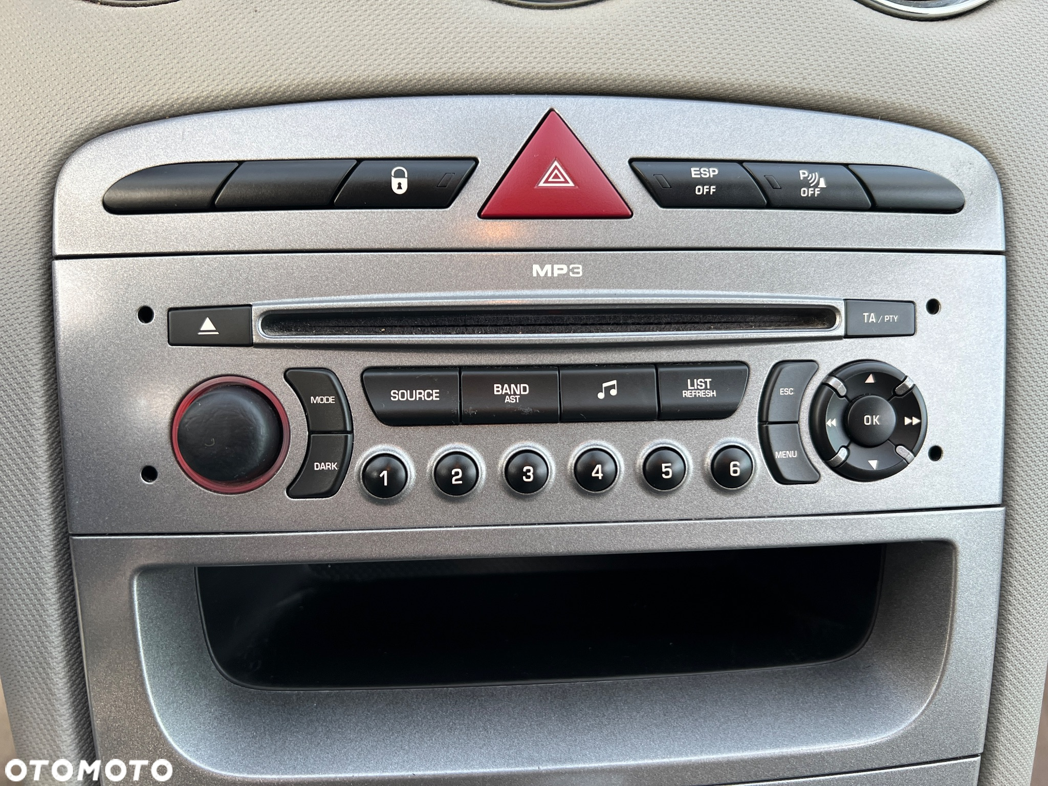 Peugeot 308 HDi FAP 135 Automatik Sport Plus - 28