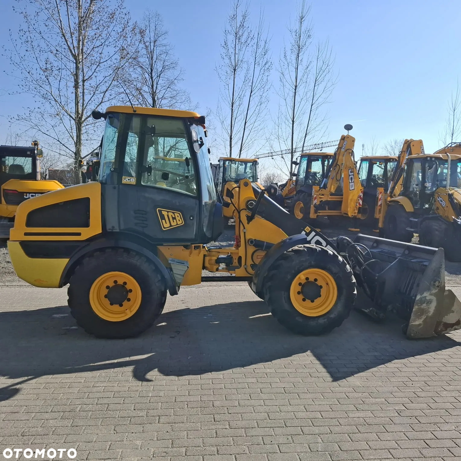 JCB 409 - 4