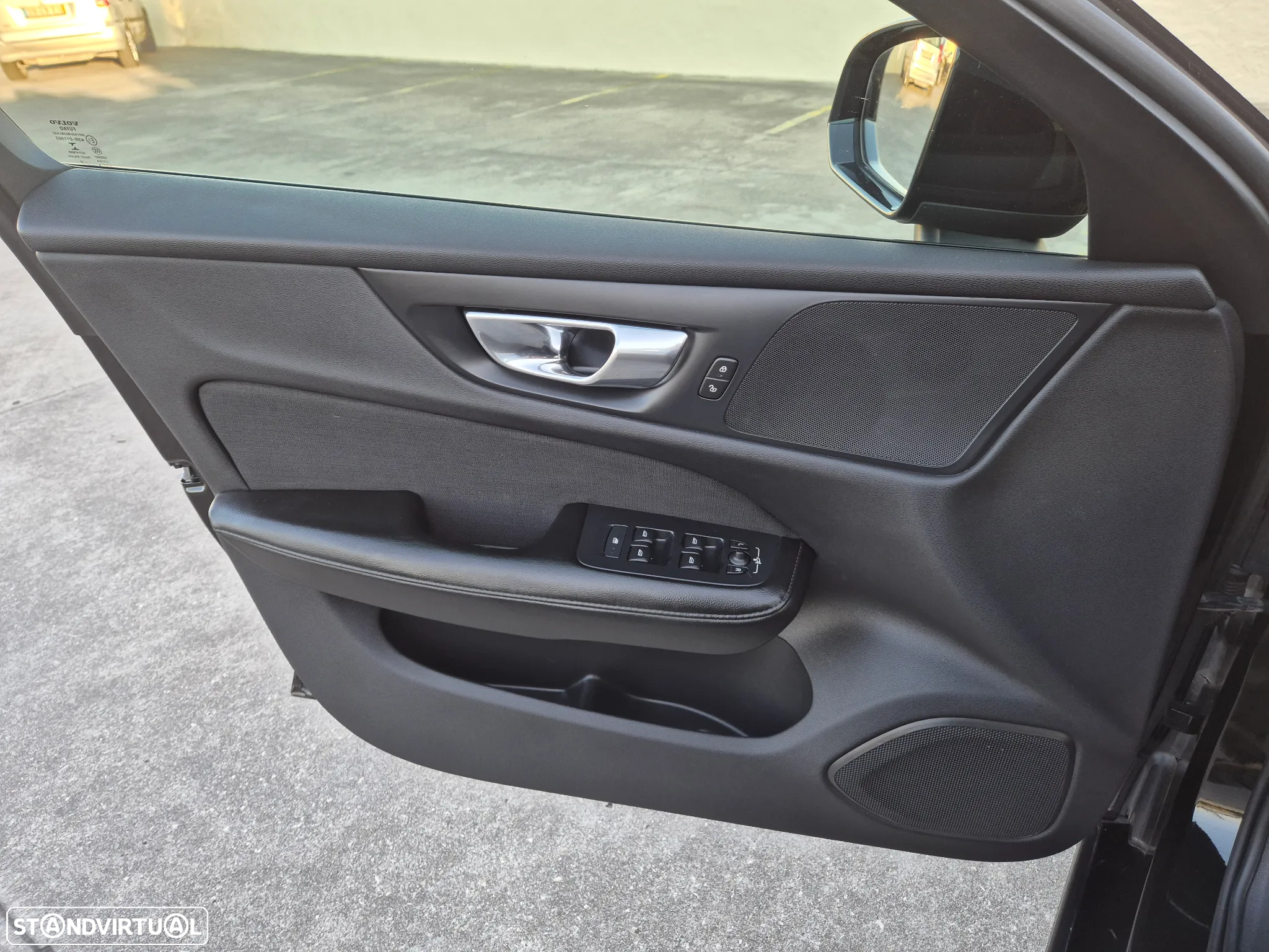 Volvo V60 2.0 D3 Momentum Plus Geartronic - 20