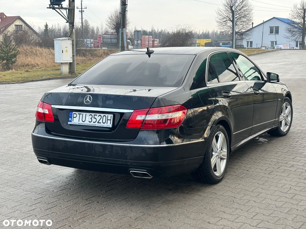 Mercedes-Benz Klasa E 220 CDI DPF BlueEFFICIENCY Automatik Avantgarde - 3