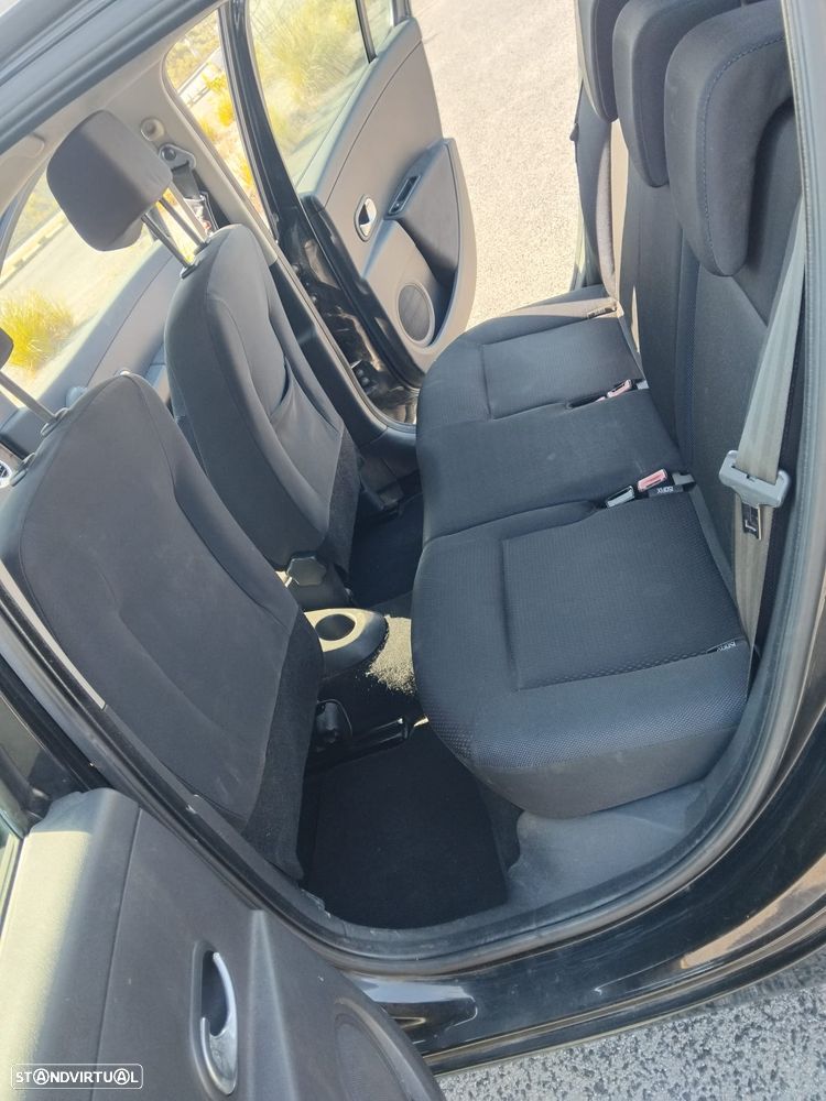 Renault Clio 1.2 16V Dynamique - 8