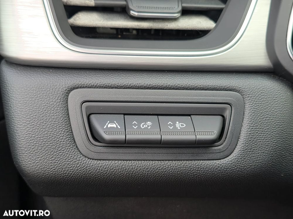 Renault Captur BLUE dCi 115 EDC INTENS - 12