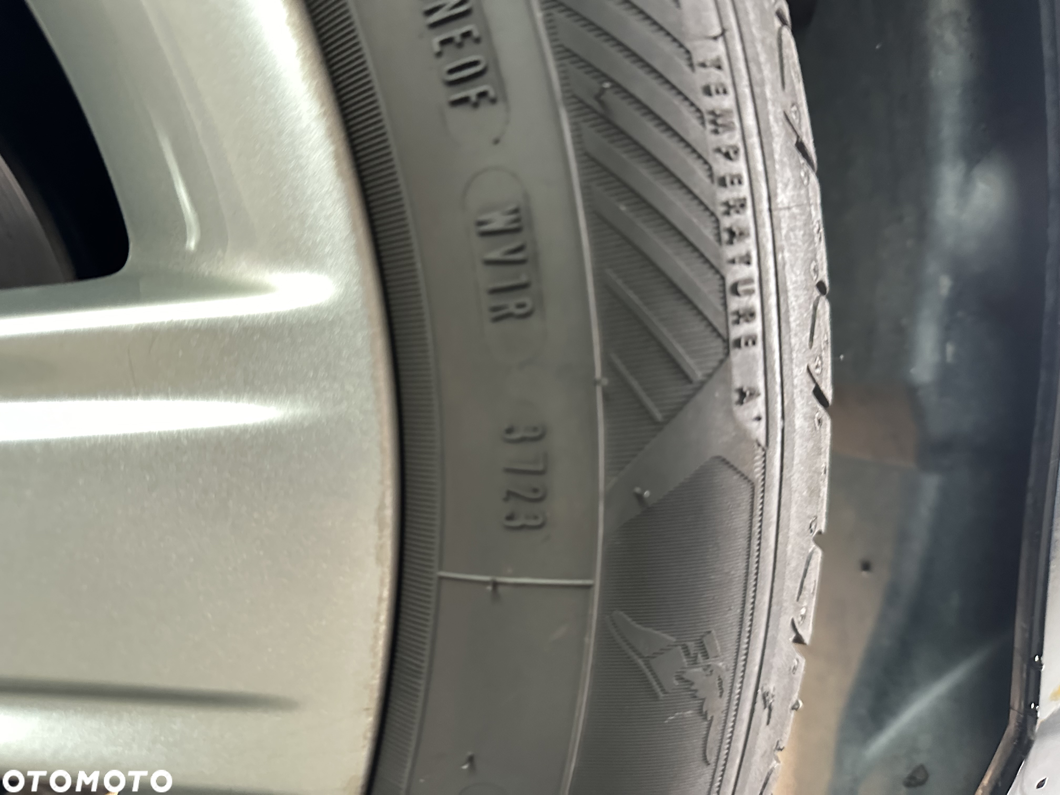 BMW Seria 1 116i - 25