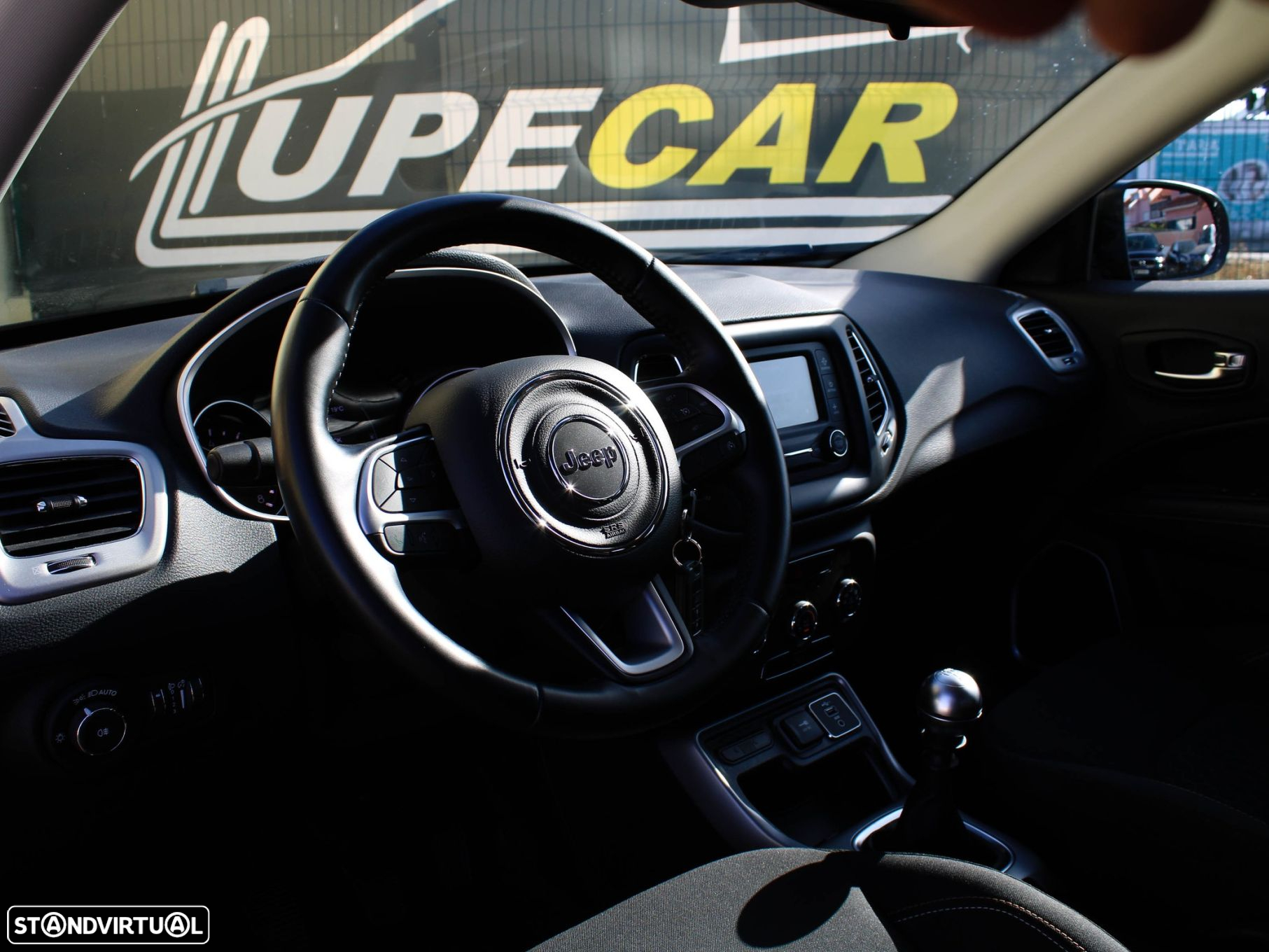 Jeep Compass 1.3 T Sport - 23