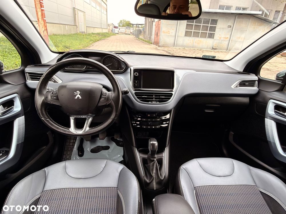 Peugeot 208 1.2 PureTech Allure - 15